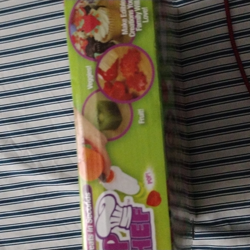 Pop Chef Fruit Cutter - Picture 4 of 6